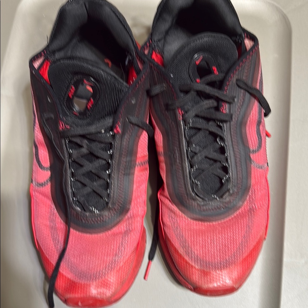 Men's Nike Air 9.5 shoes